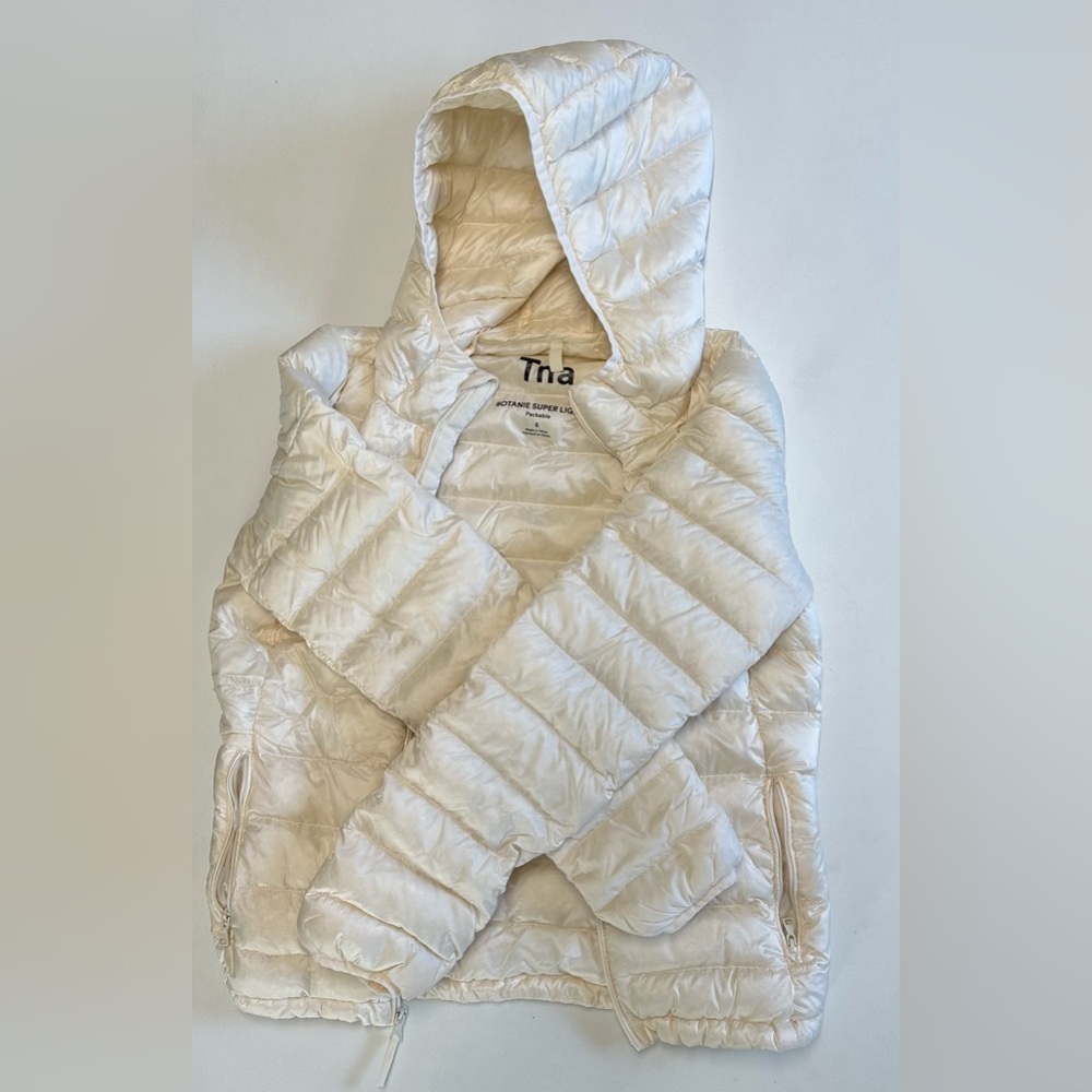 TNA Botanie Lightweight Water-repellent Puffer Jacket